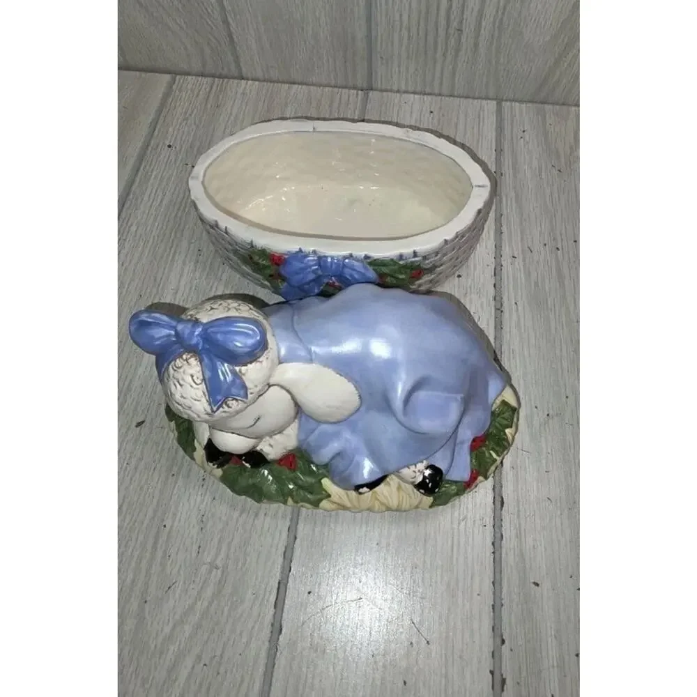 Vtg 94 Hand Painted Lamb On Basket Lidded Candy Dish Holland Mold Heritage